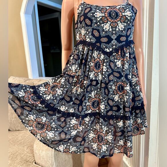 Taylor & Sage navy paisley lace back tie back dress - Picture 5 of 15
